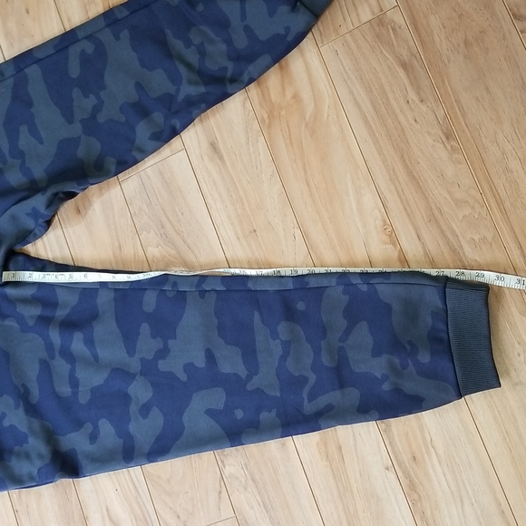 Calvin Klein joggers XL - Picture 10 of 11